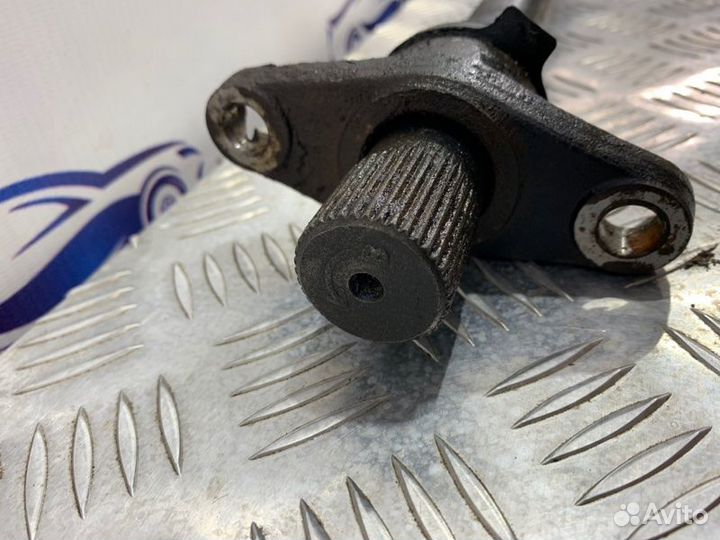 Торсион левый Mitsubishi Pajero Sport 1 3 2000