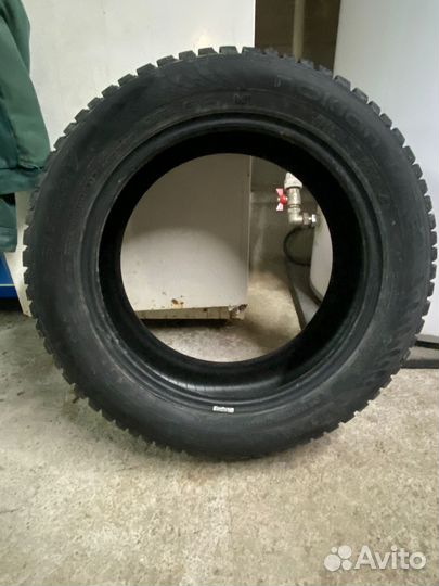 Nokian Tyres Hakkapeliitta 9 215/55 R17