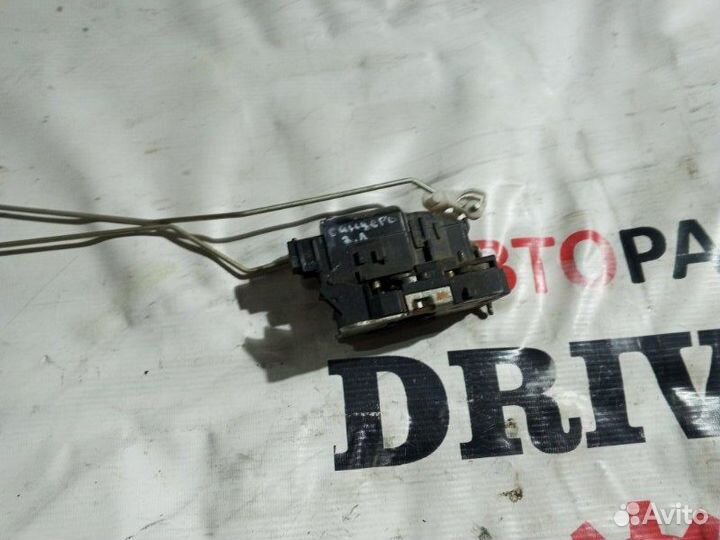 Замок двери задний левый Renault Sandero stepway