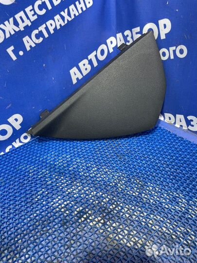 Боковая накладка торпеды Peugeot 308 хэтчбек EP6C