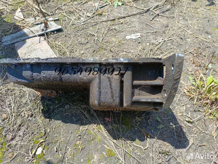 Картер двигателя