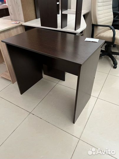 Стол компьютерный