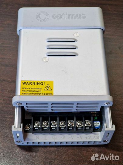 Блок питания Optimus 12/10.0 с активным охлаждение