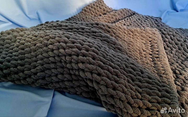 Мягкий плед ручной работы