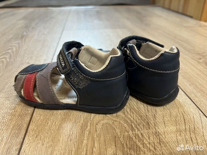 Босоножки на мальчика geox