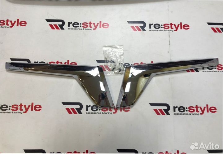 Решетка радиатора Toyota Land Cruiser 200 K275