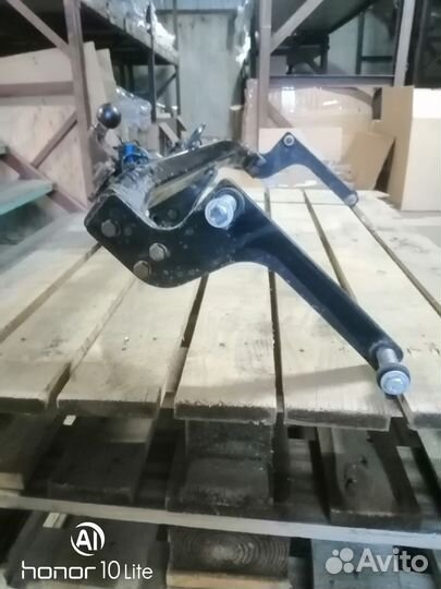 Фаркоп на Рено Дастер