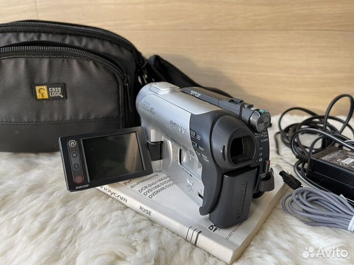 Видеокамера Sony DCR-DVD109