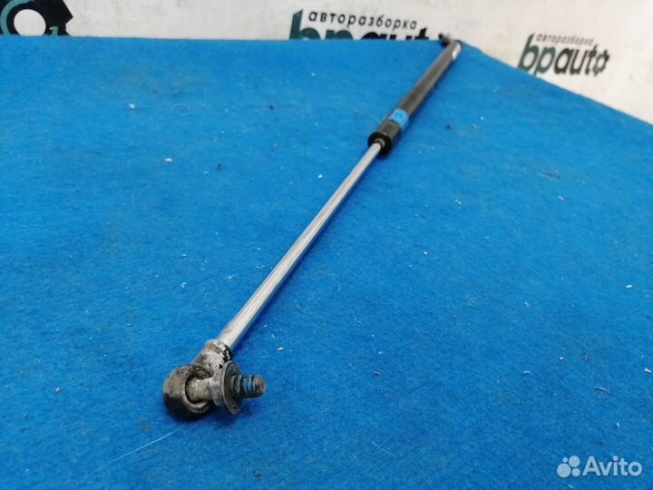 Амортизатор капота правый 53440-69105 Toyota Land