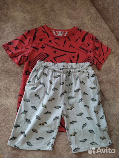 Детская одежда и обувь футболка шорты босоножки