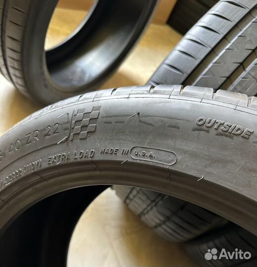 Michelin Pilot Sport 4 S 285/40 R22 и 325/35 R22