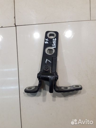 Петля двери багажника (левая) (BMW X5 F15)