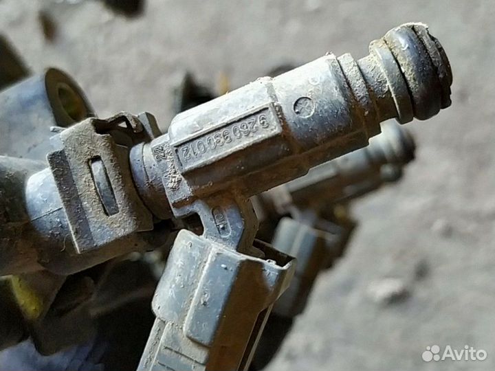 Форсунка инжекторная электрическая KIA Spectra