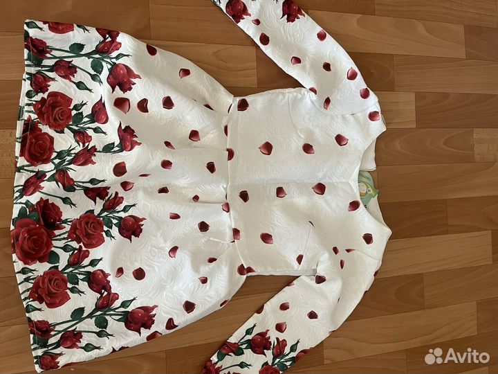 Платье для девочки 140 новое