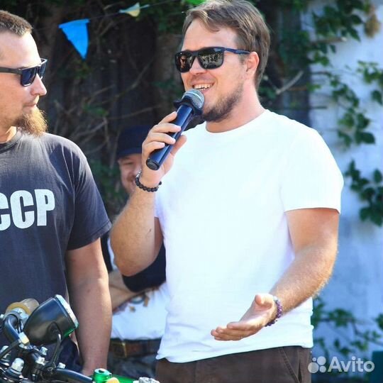 Поющий ведущий