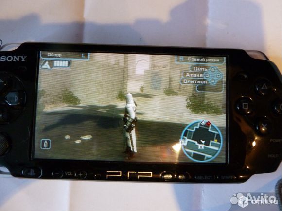 Sony PSP Wi-Fi Стереодинамики + 30 Игр
