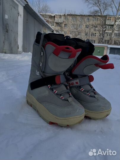 Сноубордические ботинки DOC 42 размер