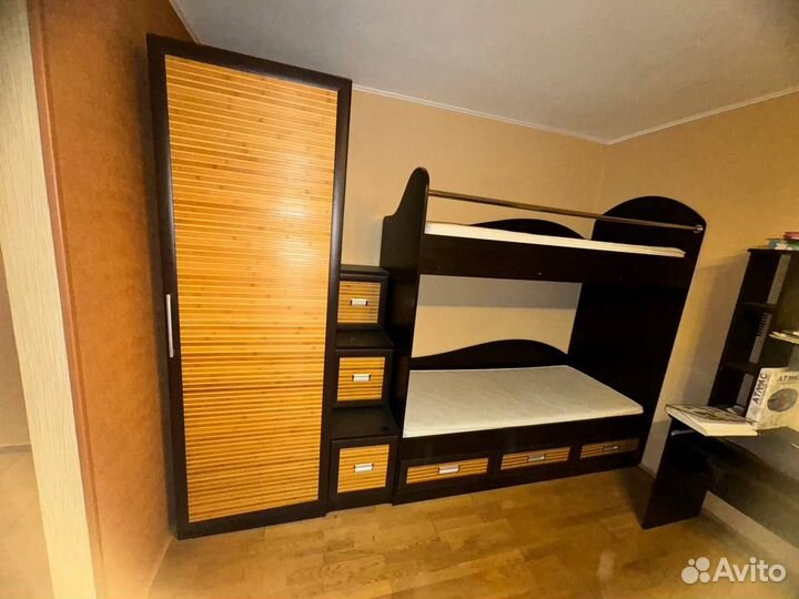 Двухъярусная кровать, Компьютерный стол, Шкаф