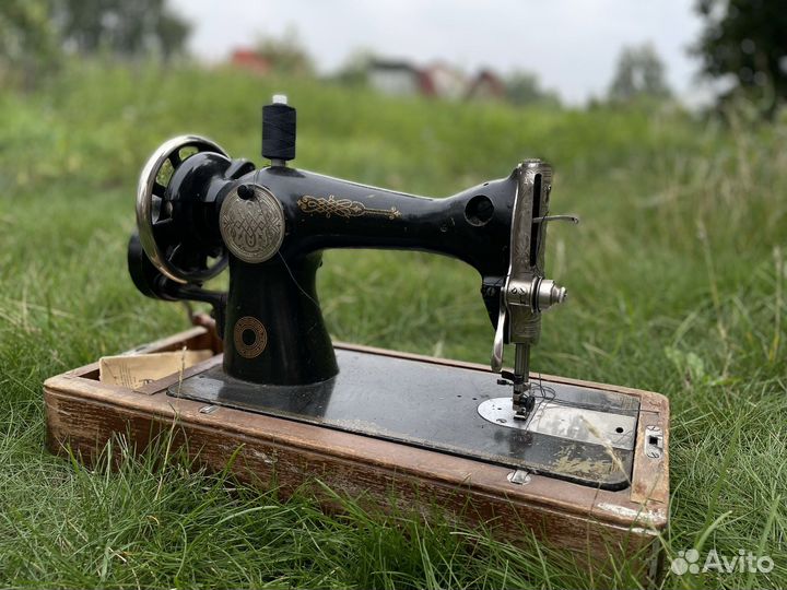 Швейная машинка почти антиквариат