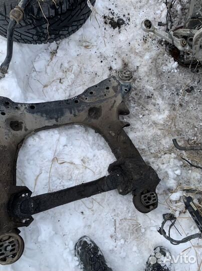 Передний подрамник Ауди a8 d2 4.2л