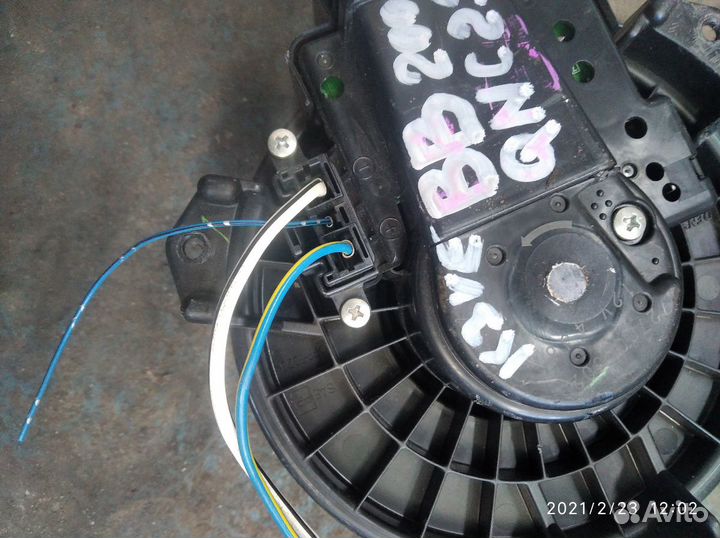 Мотор печки на Toyota bB