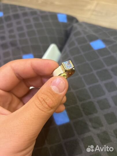 Кольцо женское