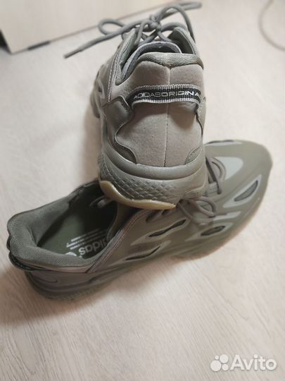 Кроссовки adidas ozweego celox