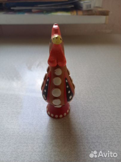 Глиняная фигура петуха из 1970 годов