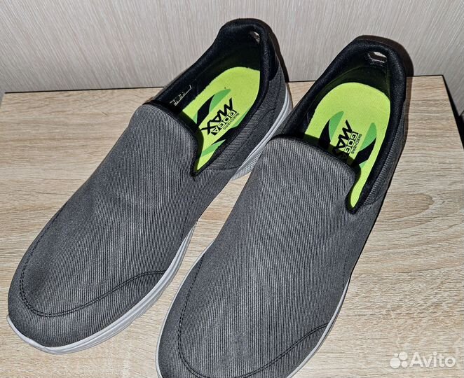 Слипоны Skechers