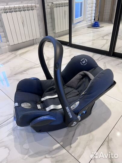 Автолюлька Maxi Cosi Cabriofix