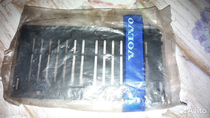 Крышка блока предохранителей Volvo XC70