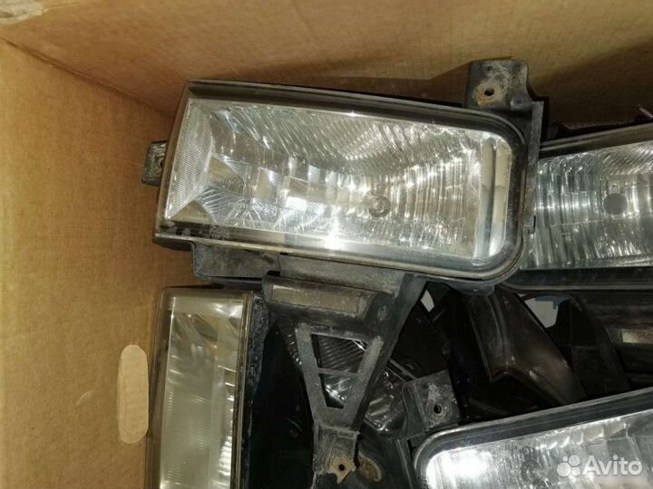 Противотуманная фара Toyota Land Cruiser 200