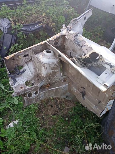 Бочина правая Рено Логан 2