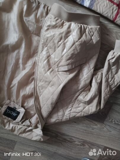 Кожаный бомбер женский