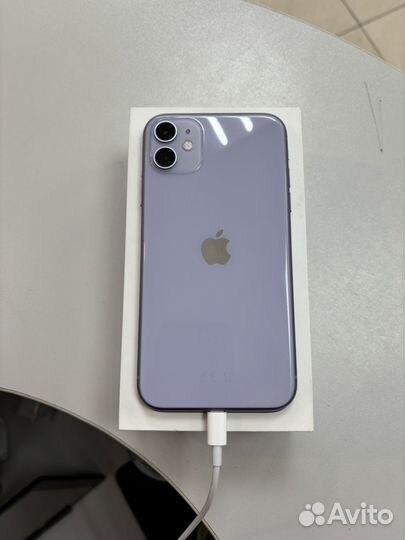 iPhone 11, 64 ГБ