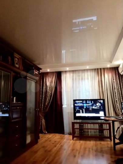 2-к. квартира, 64,3 м², 2/10 эт.