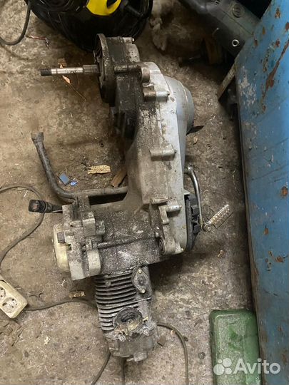 Продам двигатель на скутер 150 кубов