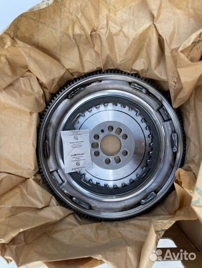 Маховик двухмассовый LUK 6,132 DSG-7 4150518090