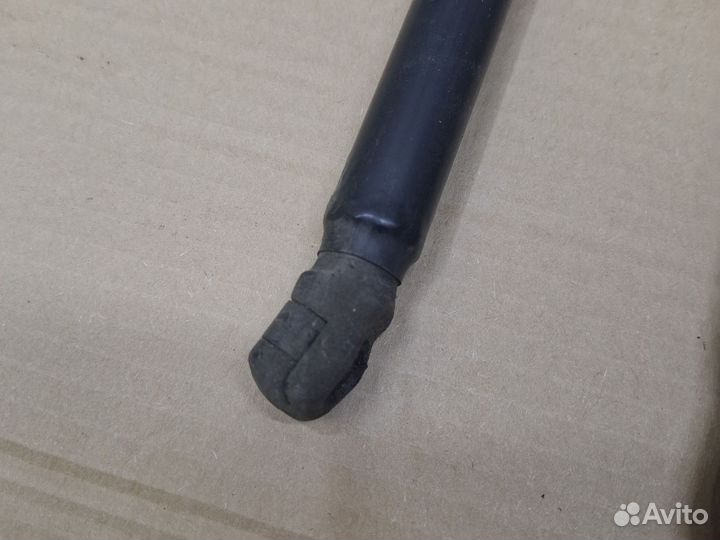 Амортизатор крышки багажника Kia Picanto 2 TA