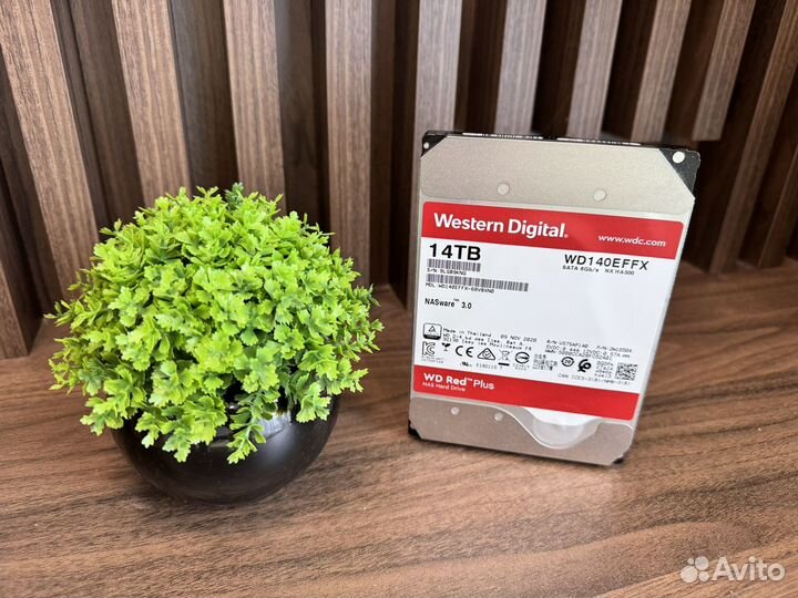 Жесткий диск 3.5 на 14Тб Western Digital Red