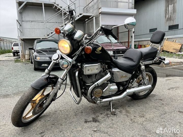 Honda NV750 shadow