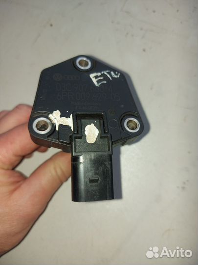 Датчик уровня масла Skoda Yeti