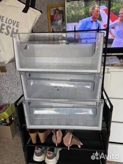 Полки для холодильника Hotpoint Ariston