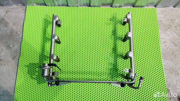 Топливная рейка Audi A8 D3 (4E) 2002-2010