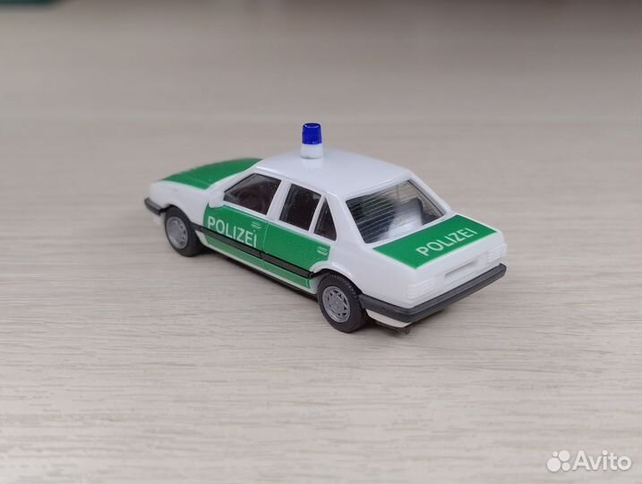 A26.4) Opel Ascona C (1981-1988) Polizei