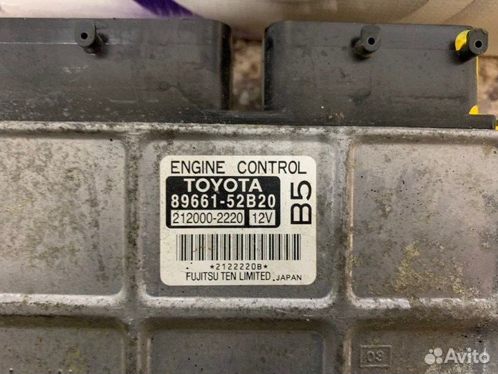 Блок управления двс Toyota Belta