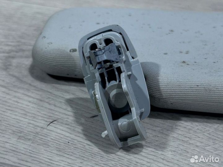 Козырек солнцезащитный левый Volkswagen Polo Sed