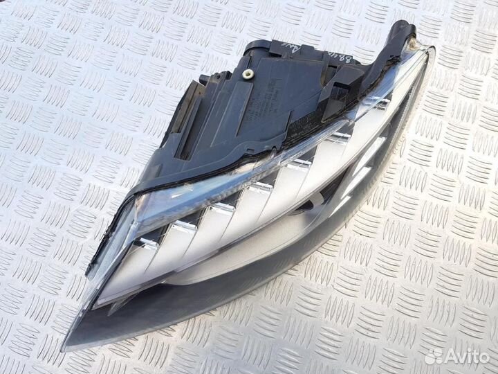 Фара левая, Audi Q7 2012