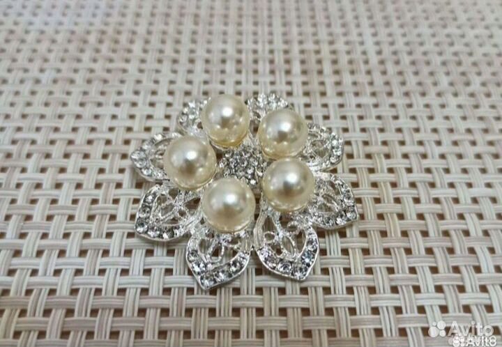 Брошь жемчужная новая