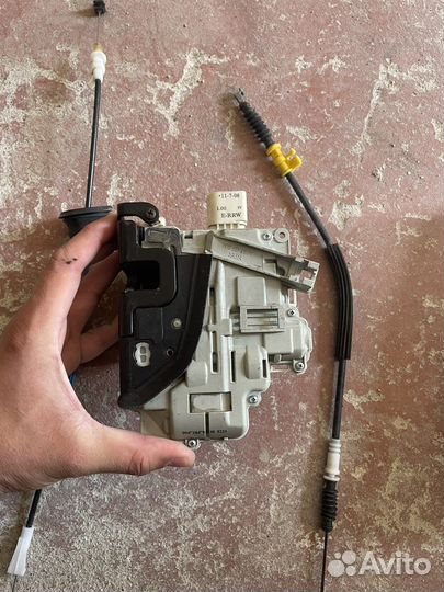 Замок правой передней двери audi а4 б8 2008
